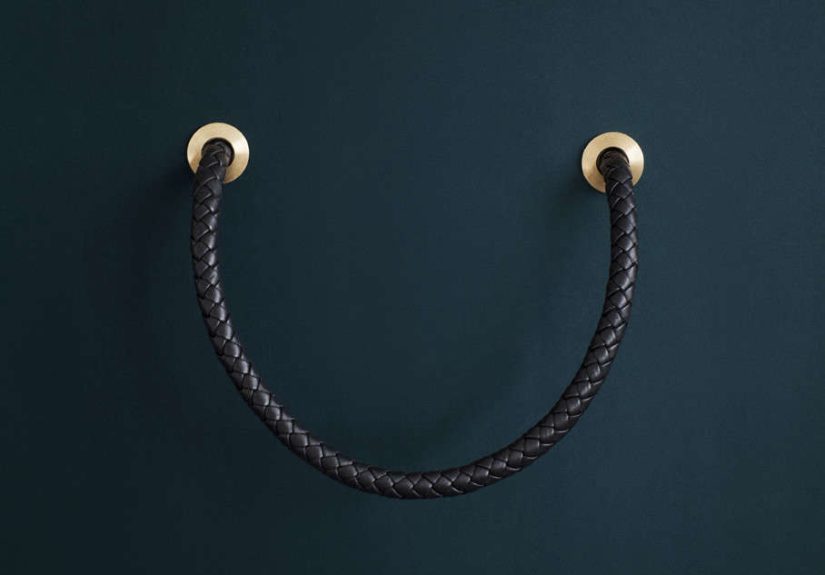 KBH Toilet Roll Holder Brass