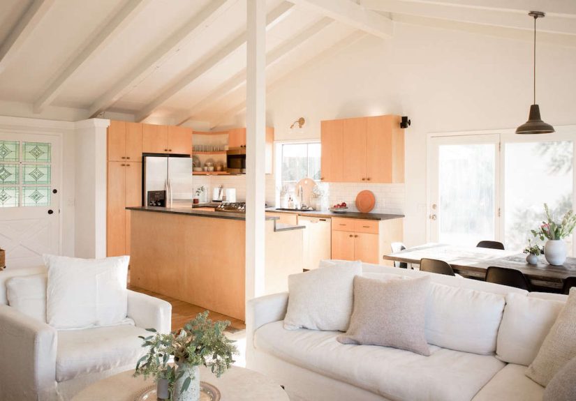 Light and Lofted Above LA: Jenni Kayne President Julia Hunter at Home