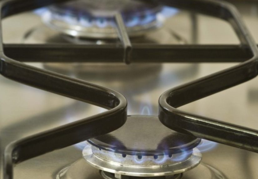 What Causes an LP Oven to Soot Up on the Inside?