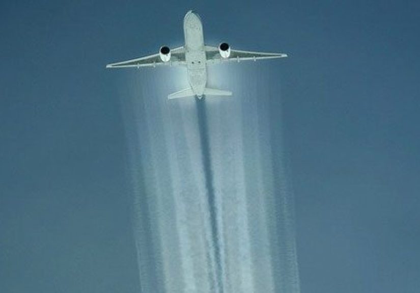 10 Amazing Commercial Airline Crews in Crisis