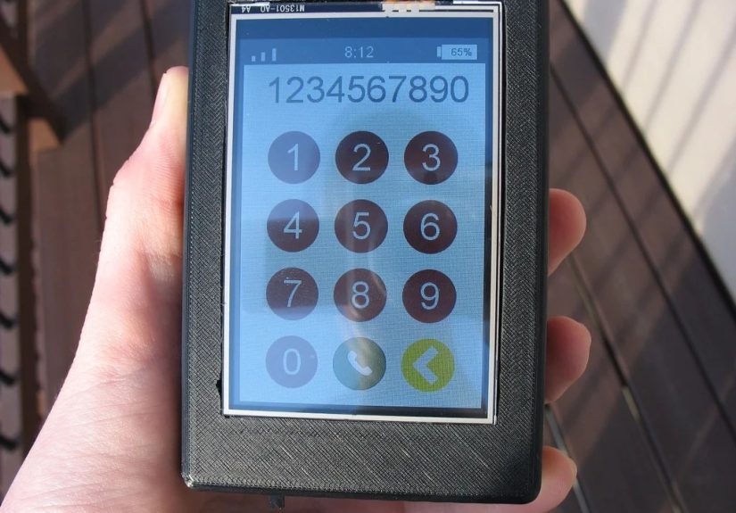 A Raspberry Pi Phone For The Modern Era