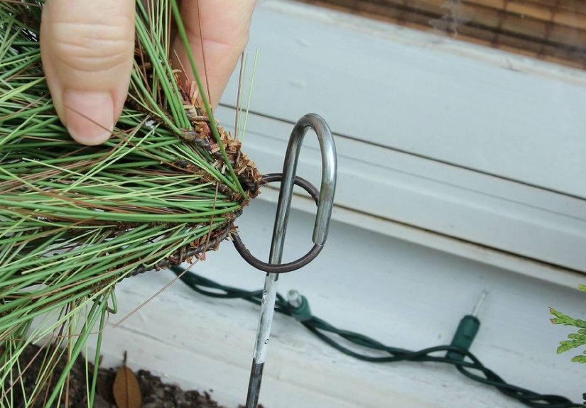 Easiest Christmas Window Box Idea EVER!
