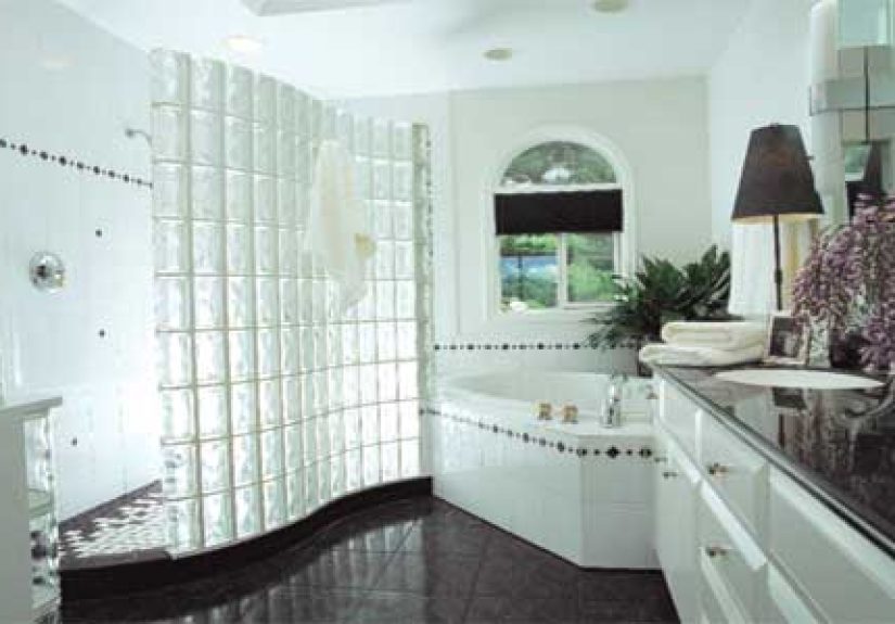 Give Your Shower and Tub Their Own Spaces