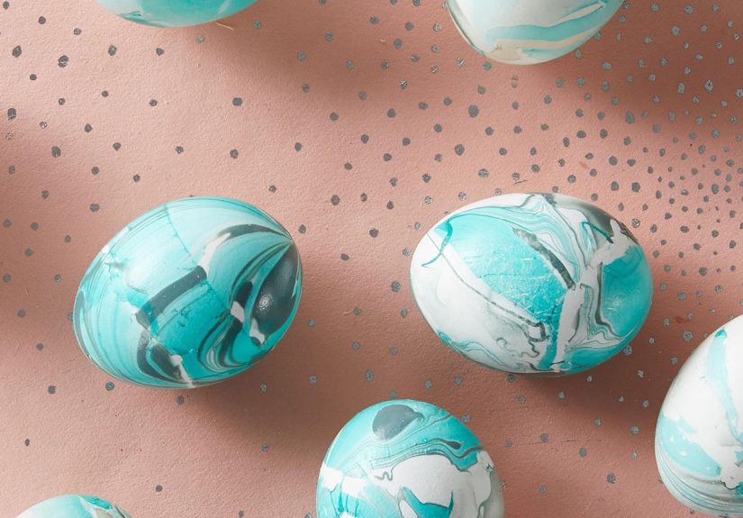 How to Make Marble Easter Eggs with Nail Polish