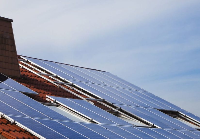 This Site Tells You How Much Power You’d Get From Solar Panels On Your Roof