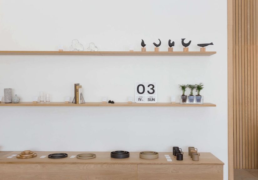 Hasami Porcelain’s Black Porcelain Plate