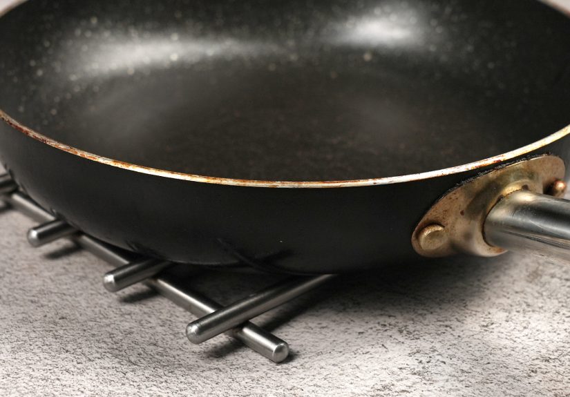 How to Clean a Nonstick Pan: 11 Steps