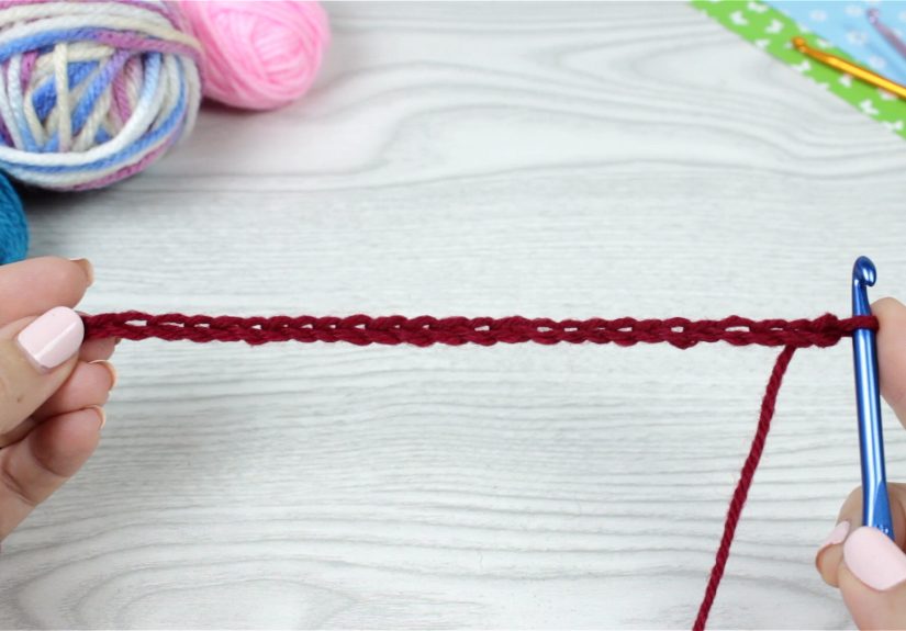 How to Crochet a Blanket Stitch: 12 Steps