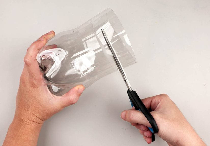 How to Make a Windsock for Children: 13 Steps