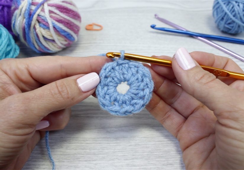 Magic Ring Crochet: 4 Easy Tutorials with Video Steps