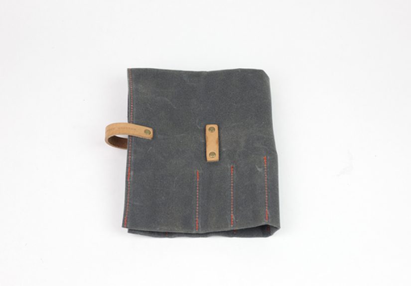 Winter Session Roll-up (Navy Waxed)