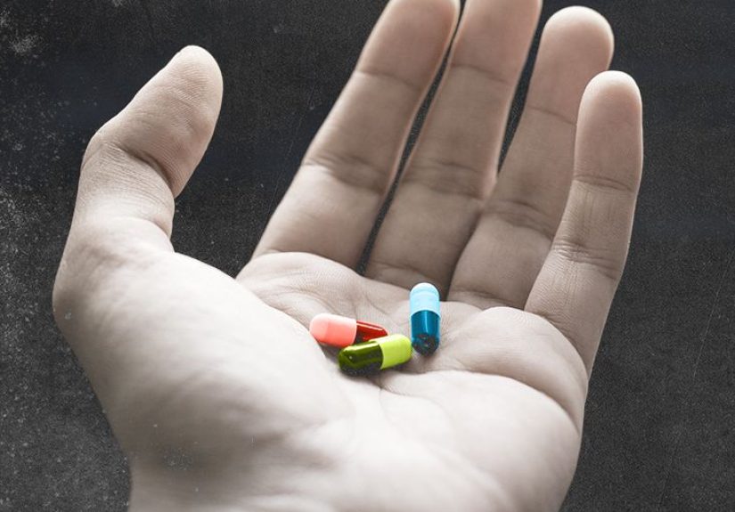 Antiretroviral therapy for HIV: Treatment overview and drugs