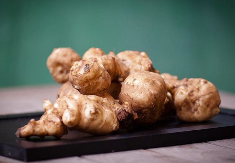 Fructooligosaccharides: Benefits and Risks