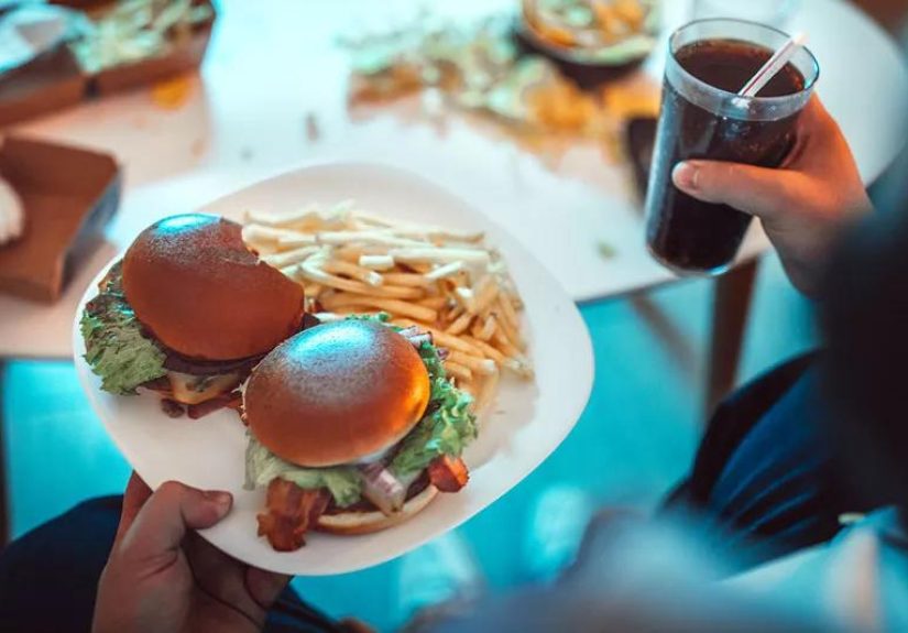 Here’s the Deal With Your Junk Food Cravings