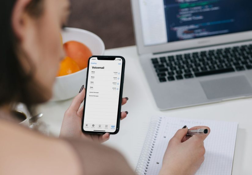 How to Set up Voicemail on iPhone 12