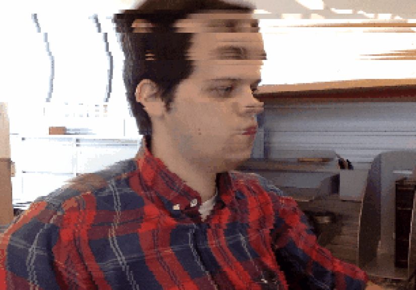 Use Your Webcam To Make a Gorgeously Glitchy GIF Self-Portrait